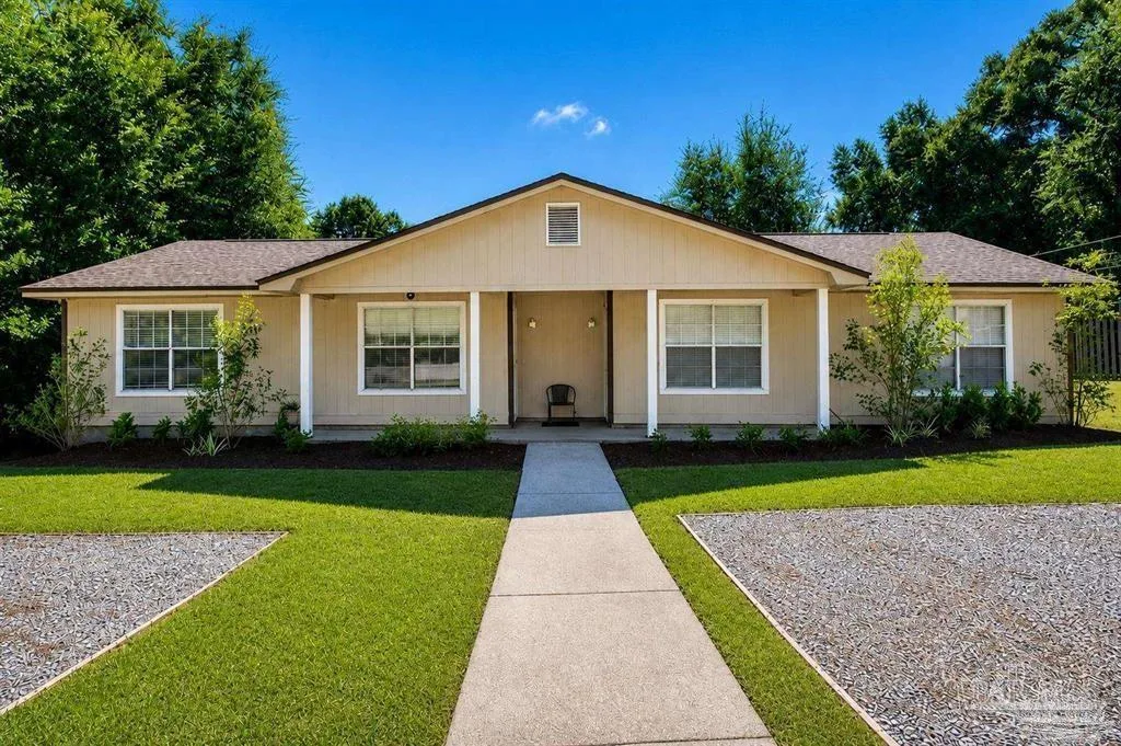10140 Guidy Ln, Pensacola, FL 32514