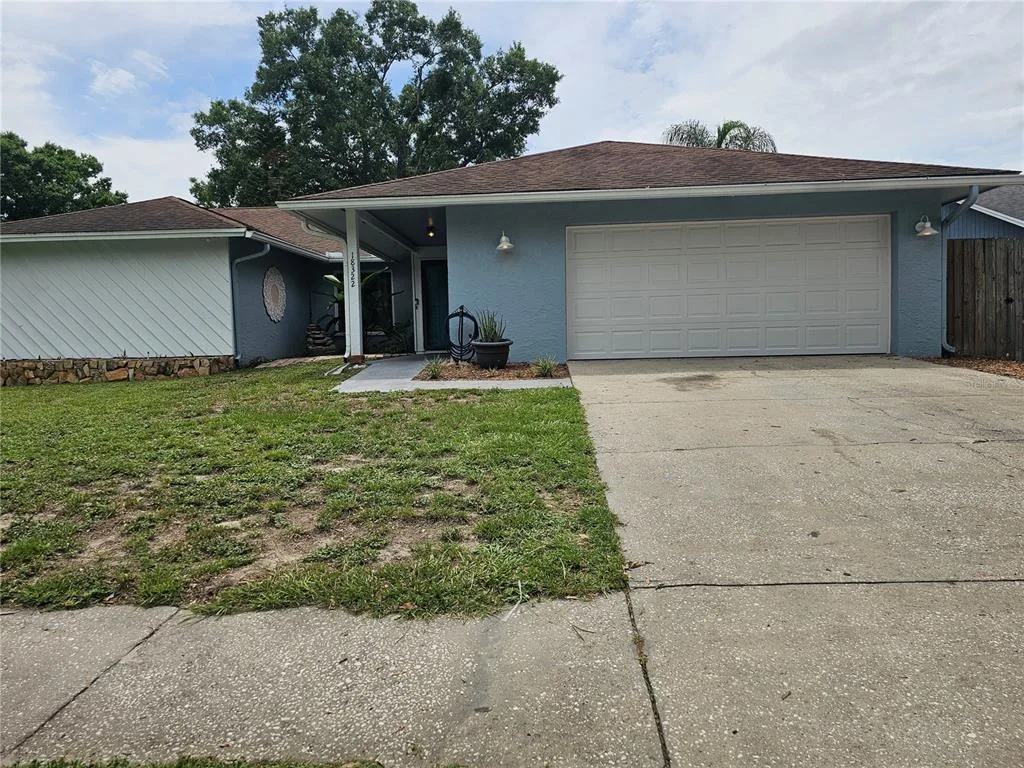 18322 SWAN LAKE DRIVE, LUTZ, FL 33549