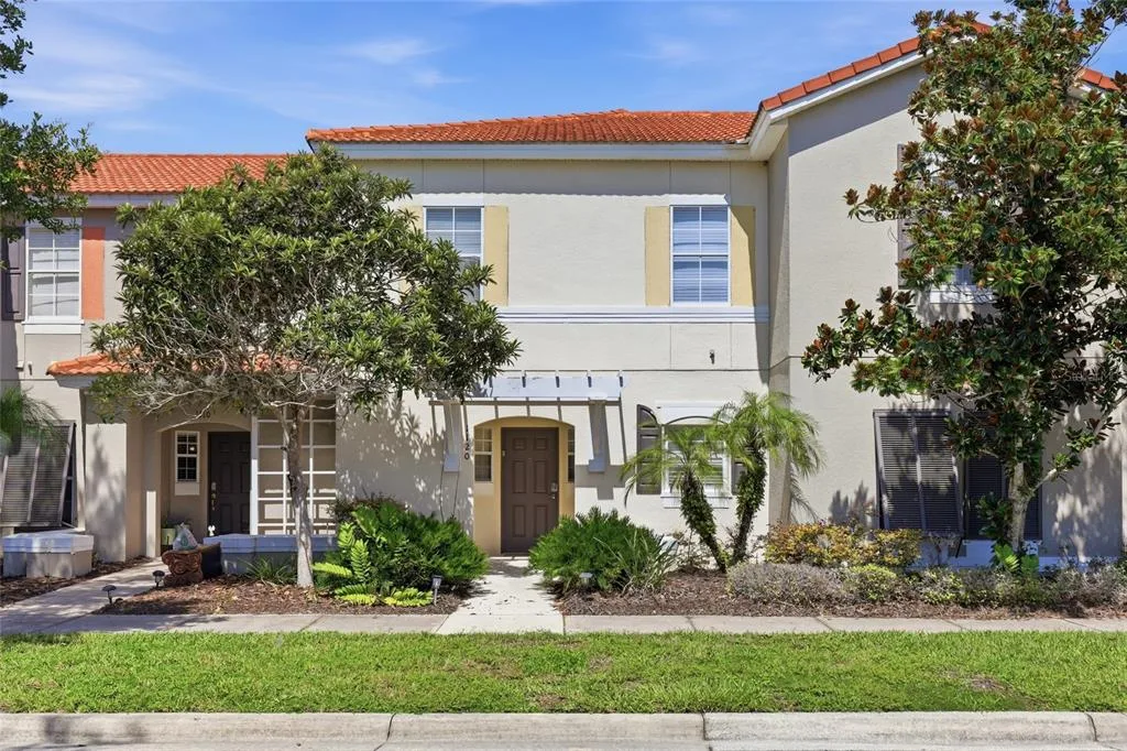 1120 LAS FUENTES DRIVE, KISSIMMEE, FL 34746