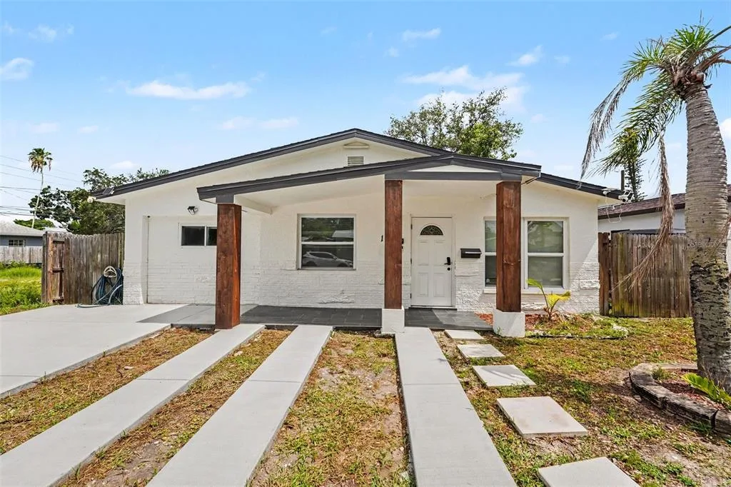 1778 NEW HAMPSHIRE AVENUE NE, ST PETERSBURG, FL 33703