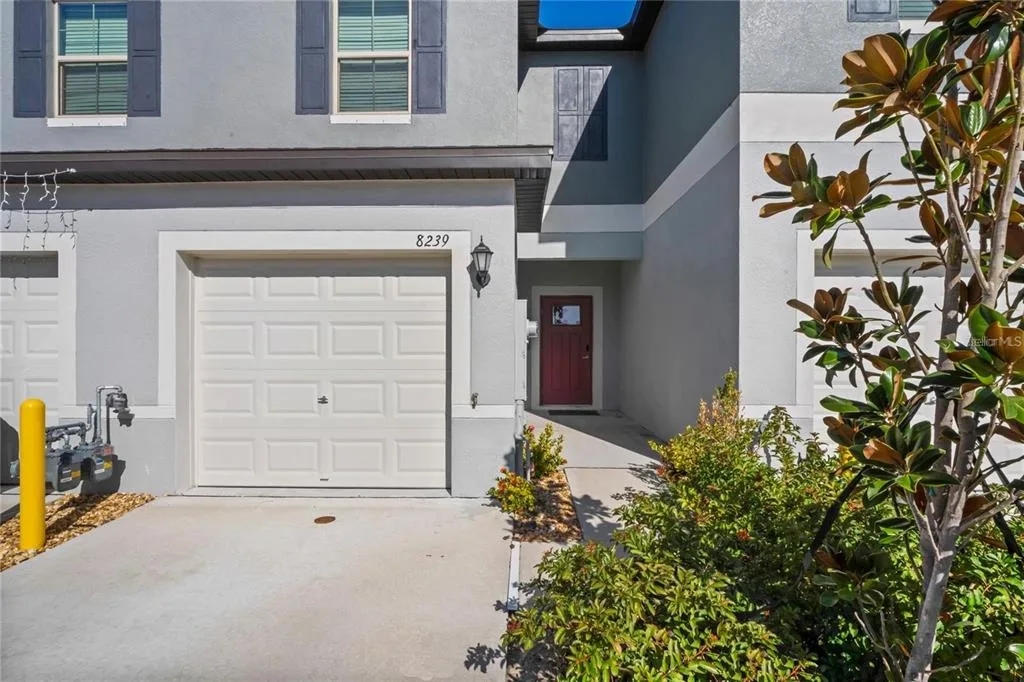 8239 CRESCENT OAKS DRIVE, NEW PORT RICHEY, FL 34655