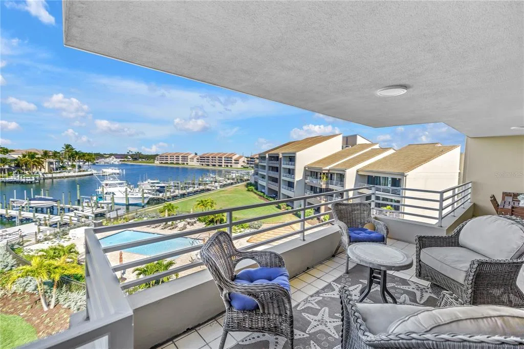 2795 KIPPS COLONY DRIVE S # 305, ST PETERSBURG, FL 33707