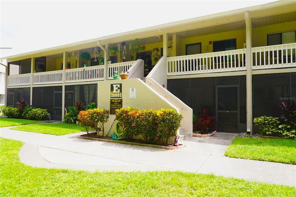 20893 HAULOVER COVE # 8, LUTZ, FL 33558
