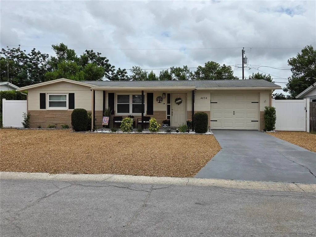 4834 GASLIGHT AVENUE, HOLIDAY, FL 34690
