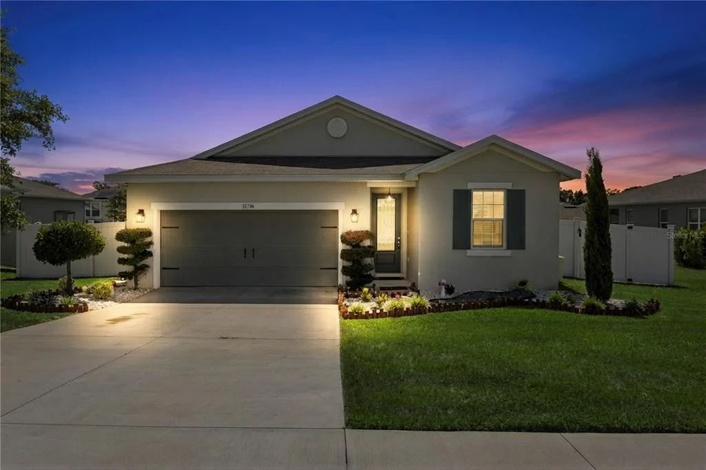 31736 BROADWATER AVENUE, LEESBURG, FL 34748