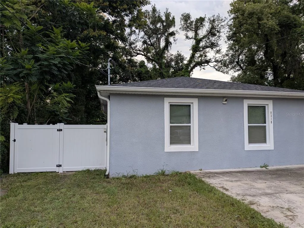8310 N BROOKS STREET, TAMPA, FL 33604
