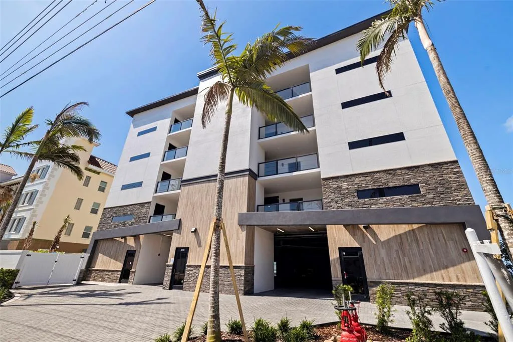 14048 GULF BOULEVARD # 201, MADEIRA BEACH, FL 33708