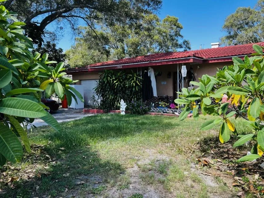1942 ALTON DRIVE, CLEARWATER, FL 33763