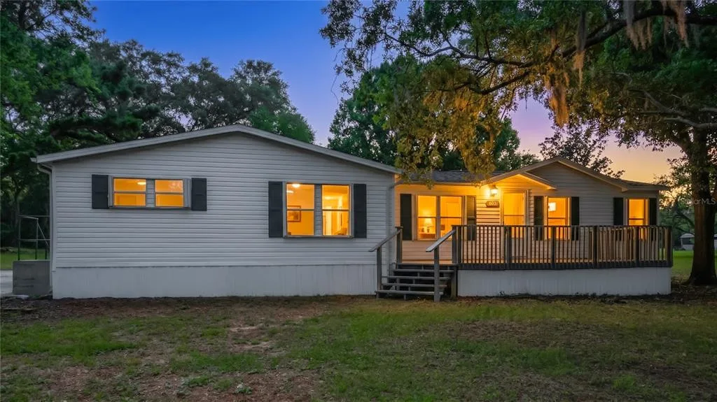 8331 COUNTY ROAD 109, LADY LAKE, FL 32159