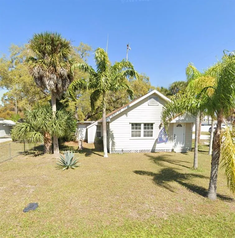 744 MYRTLE AVENUE, VENICE, FL 34285