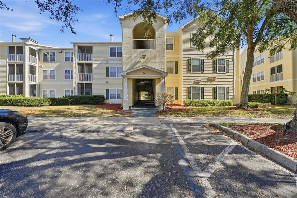 18311 BRIDLE CLUB DRIVE, TAMPA, FL 33647
