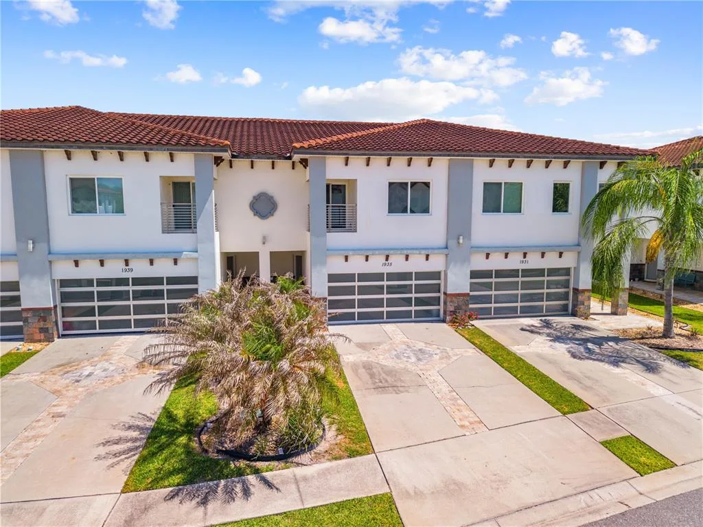 1935 GREENBRIAR TERRACE, DAVENPORT, FL 33837