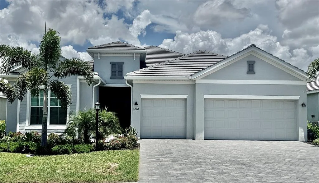 5612 LIGHTNING WHELK LANE, LAKEWOOD RANCH, FL 34211
