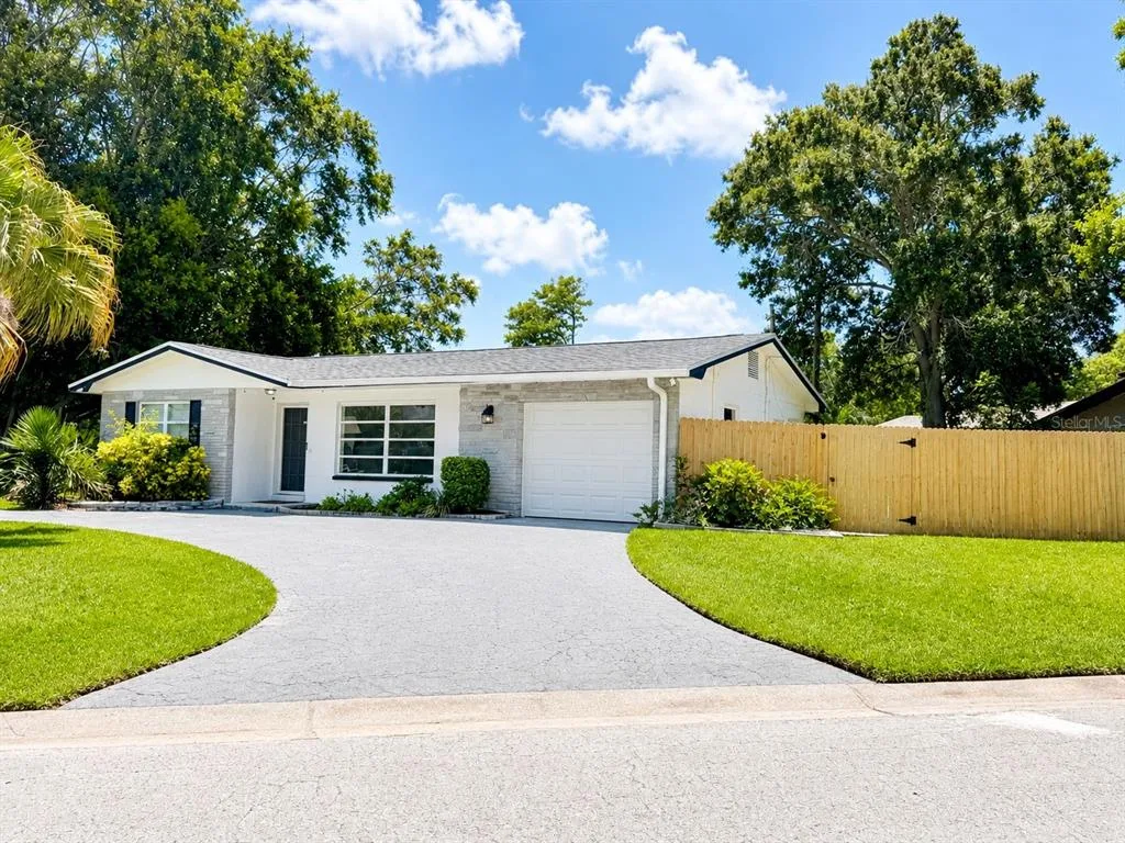 12620 82ND TERRACE, SEMINOLE, FL 33776