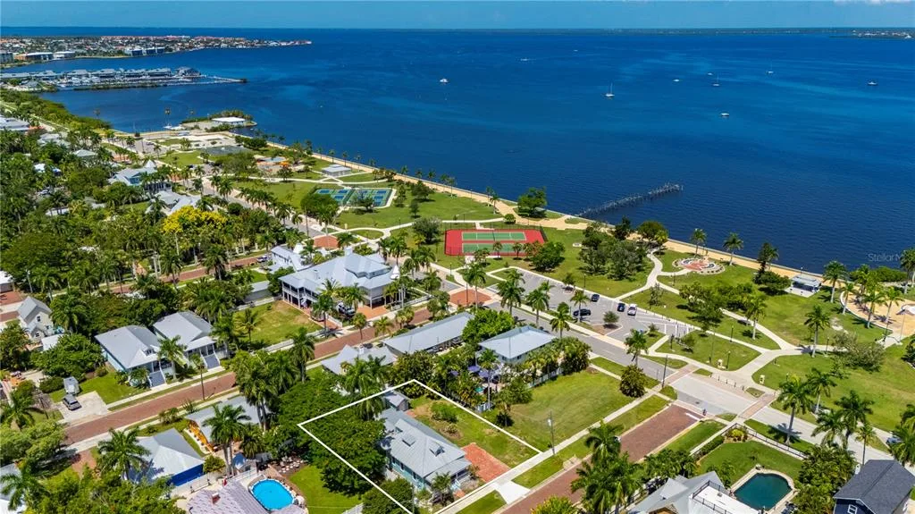 115 GILL STREET, PUNTA GORDA, FL 33950