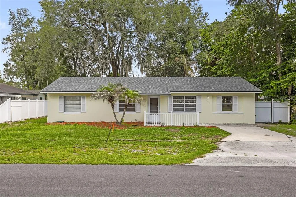 1349 E WISCONSIN AVENUE, DELAND, FL 32724
