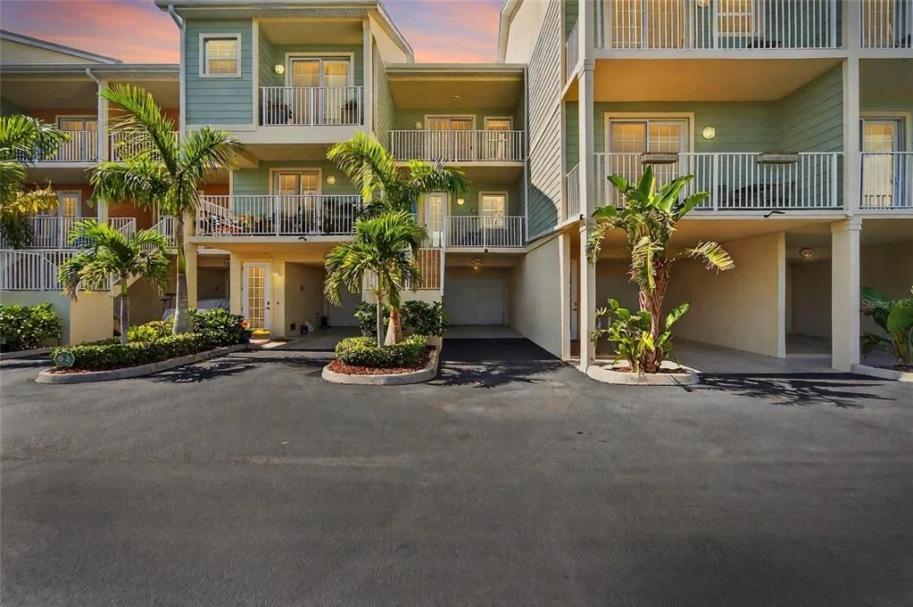 3266 MANGROVE POINT DRIVE, RUSKIN, FL 33570