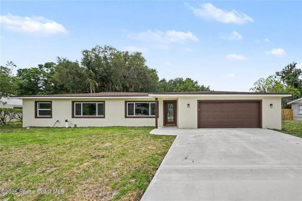 2678 PINE AVENUE, MIMS, FL 32754