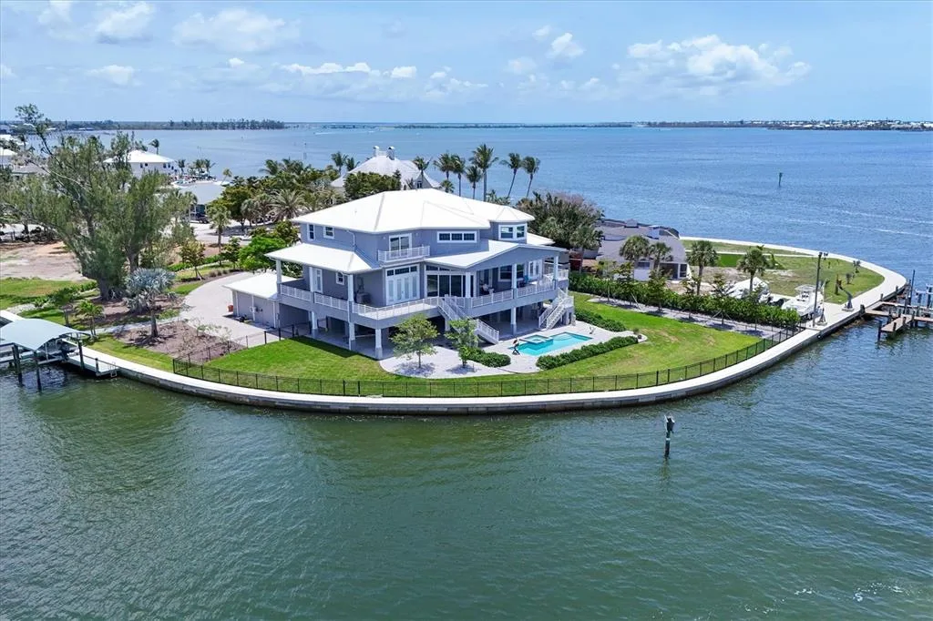 565 GREEN DOLPHIN DRIVE S, PLACIDA, FL 33946
