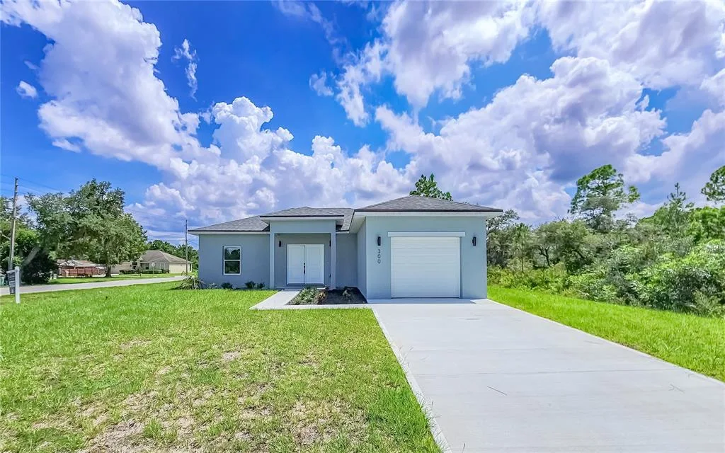 300 CASPIAN TERN AVENUE, SEBRING, FL 33870