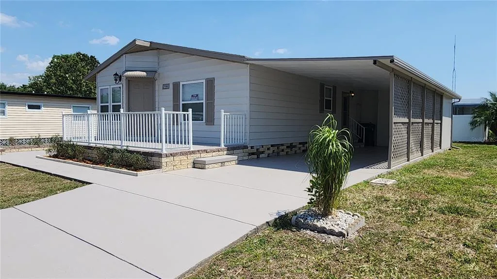 5316 53RD AVENUE E # F44, BRADENTON, FL 34203