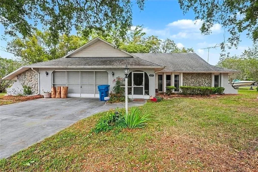 8251 EARLSHIRE LANE, SPRING HILL, FL 34606