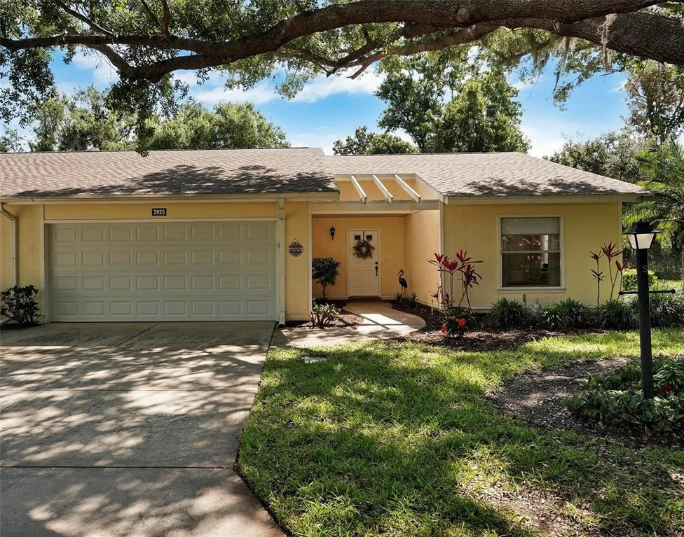 3925 OAKHURST BOULEVARD, SARASOTA, FL 34233