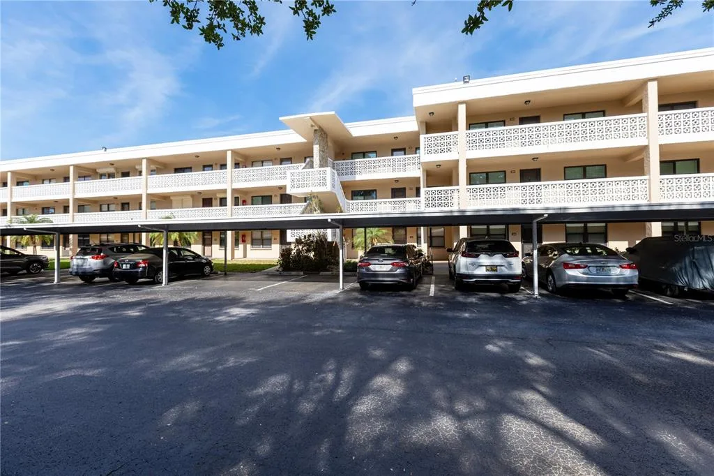 5080 LOCUST STREET NE # 322, ST PETERSBURG, FL 33703