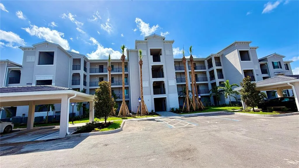 19116 SCALLOP LOOP # 104, LAKEWOOD RANCH, FL 34211