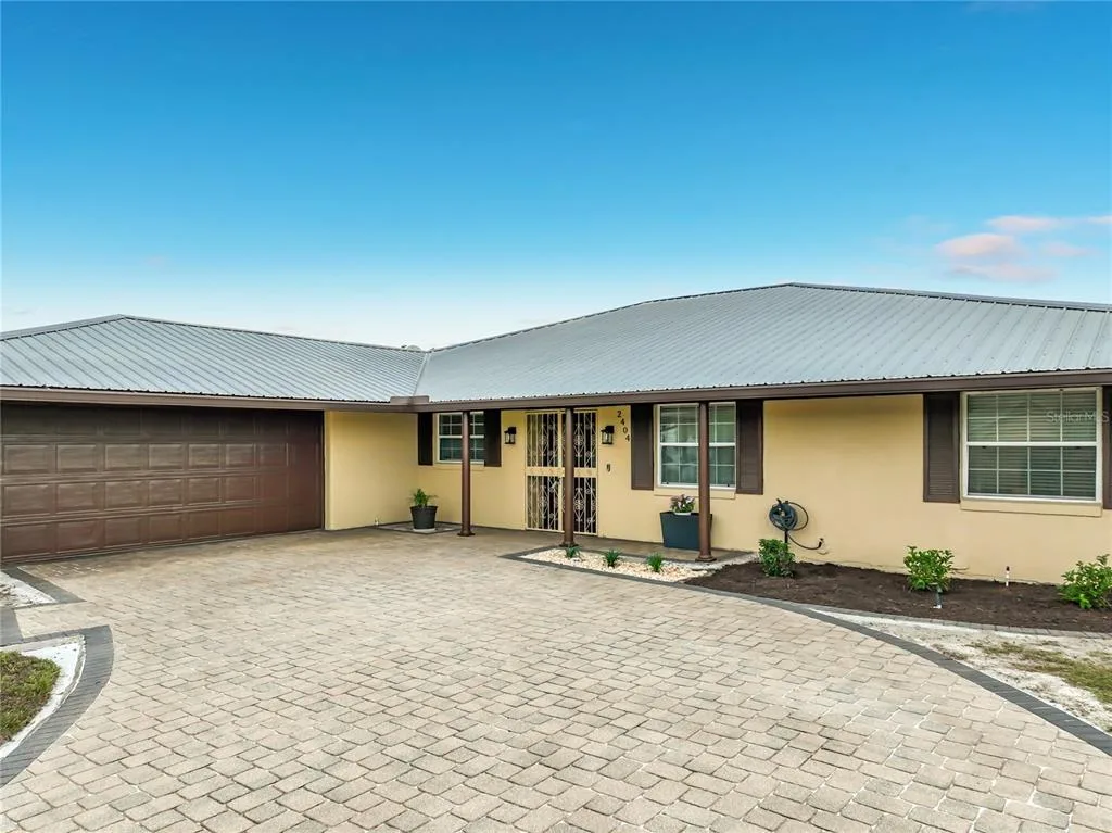 2404 LAUDERDALE COURT, ORLANDO, FL 32805
