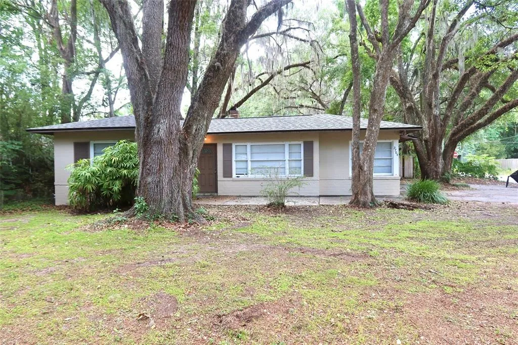 2704 NW 1ST AVENUE, GAINESVILLE, FL 32607