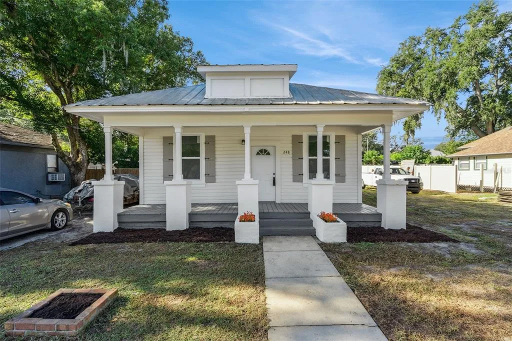 248 E MAGNOLIA STREET, GROVELAND, FL 34736