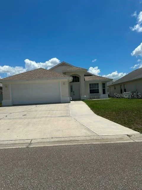 1525 CHALLENGER AVENUE, DAVENPORT, FL 33897