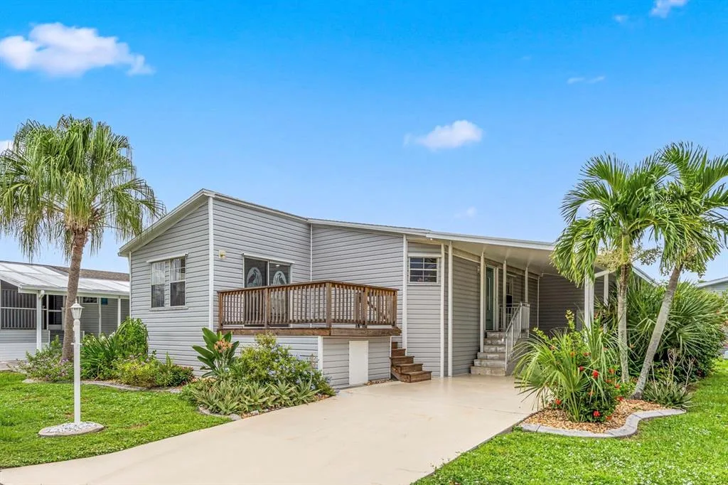 15 FREEMAN AVENUE, PUNTA GORDA, FL 33950