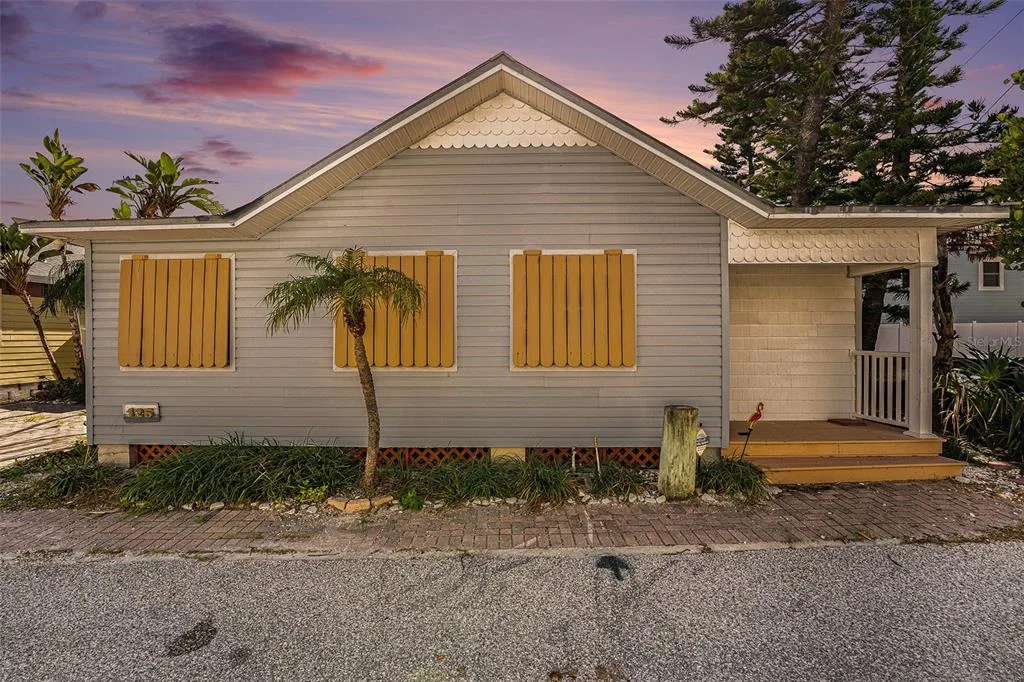 125 95TH AVENUE, TREASURE ISLAND, FL 33706