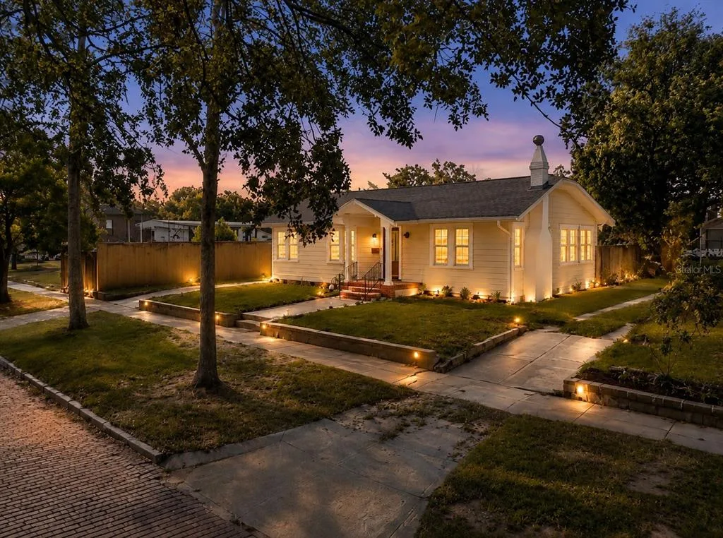 106 W COMANCHE AVENUE, TAMPA, FL 33604
