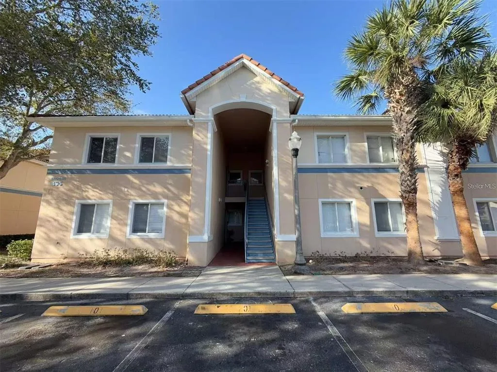 495 LAS CORTES LANE # 201, ORLANDO, FL 32824