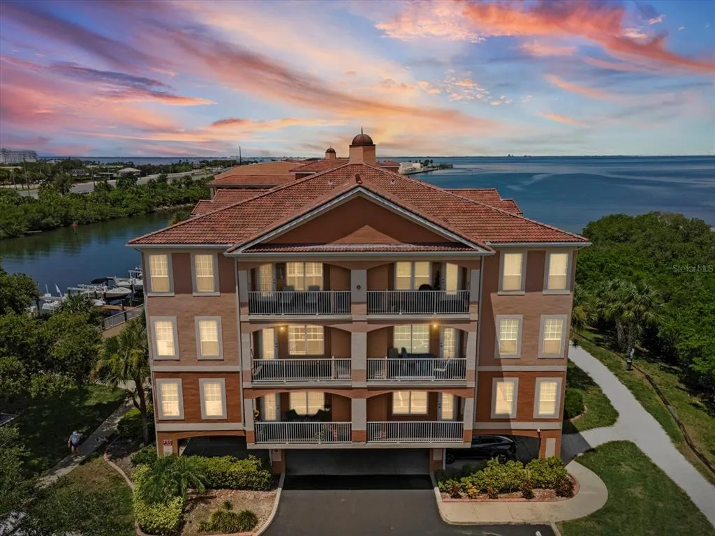 5000 CULBREATH KEY WAY # 9-301, TAMPA, FL 33611