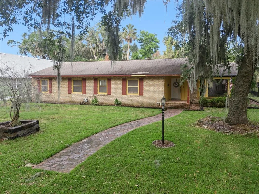 1000 BOYLSTON STREET, LEESBURG, FL 34748