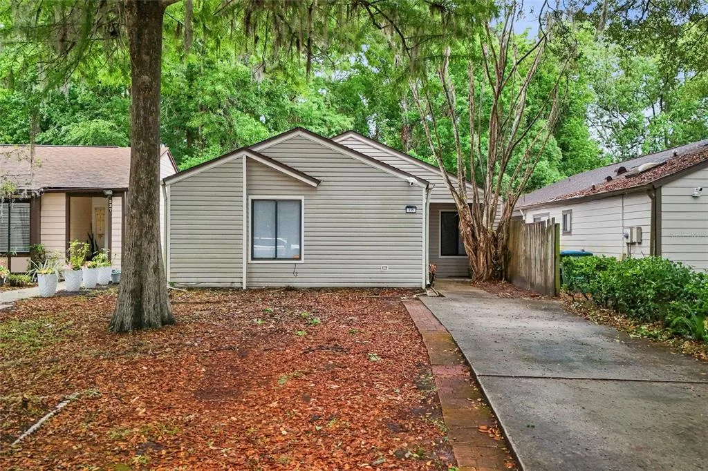 335 KIRKCALDY DRIVE, WINTER SPRINGS, FL 32708