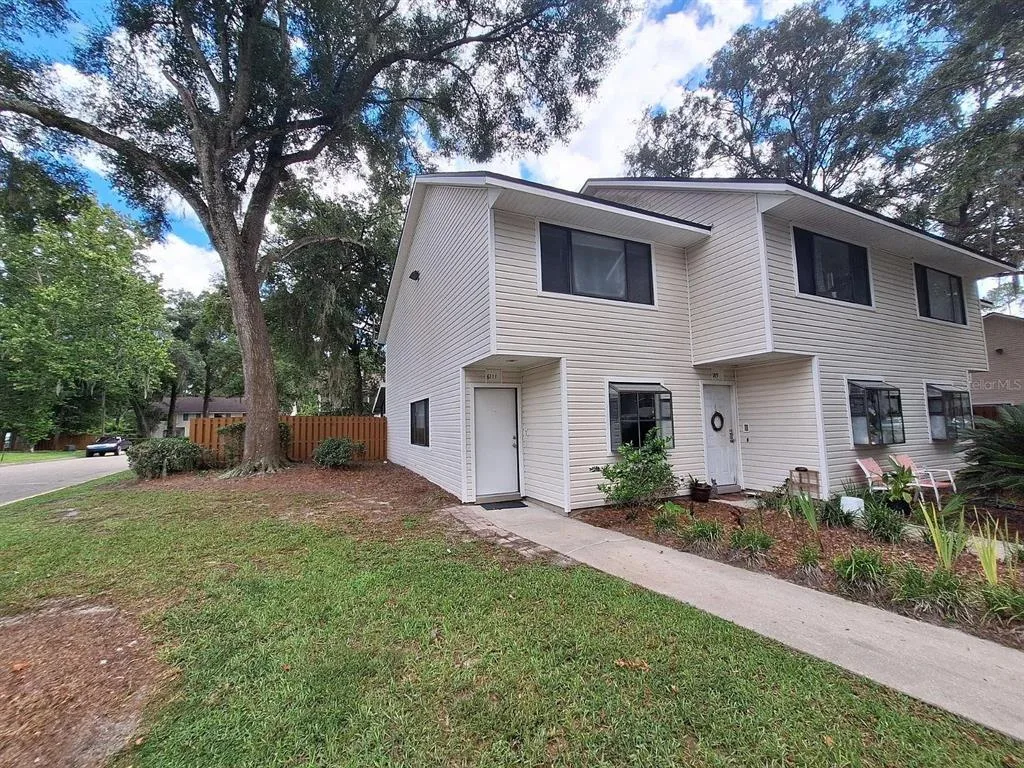 6111 SW 8TH PLACE, GAINESVILLE, FL 32607
