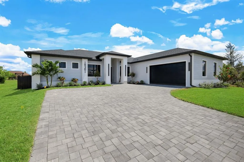 15301 ACORN CIRCLE, PORT CHARLOTTE, FL 33981