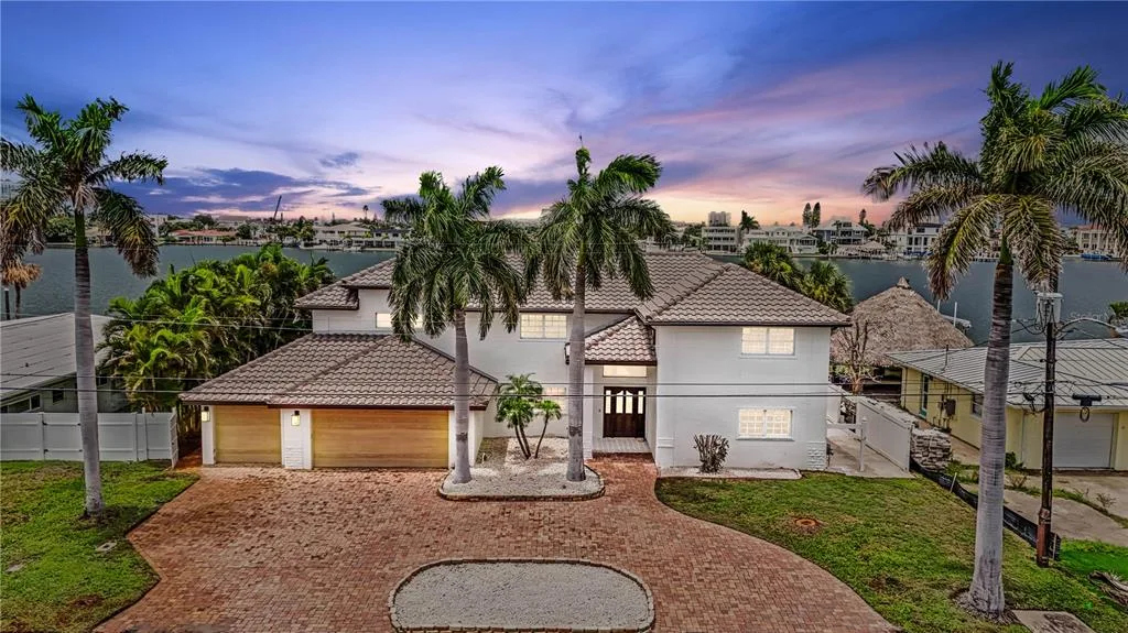 423 55TH AVENUE, ST PETE BEACH, FL 33706