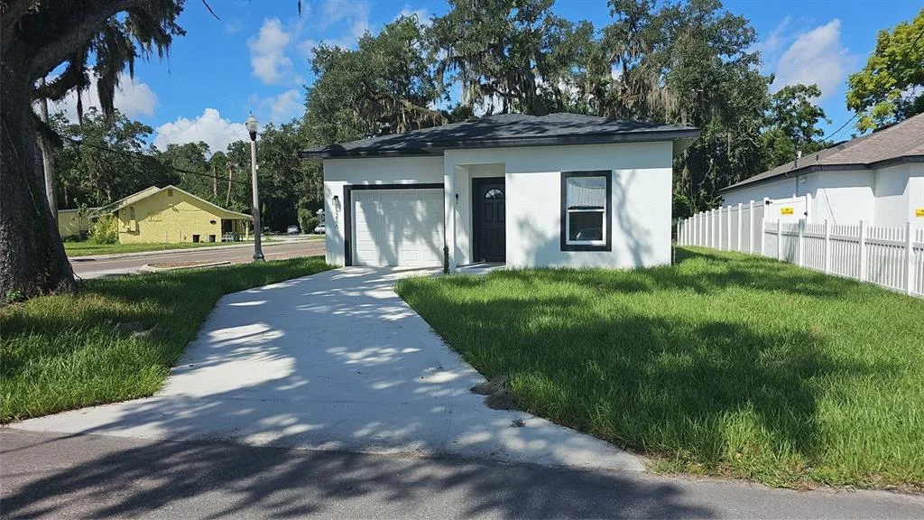 1216 S POMEGRANITE AVENUE, SANFORD, FL 32771