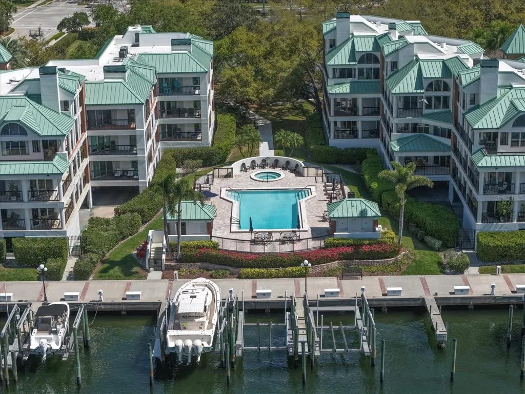 947 SEDDON COVE WAY # 947, TAMPA, FL 33602