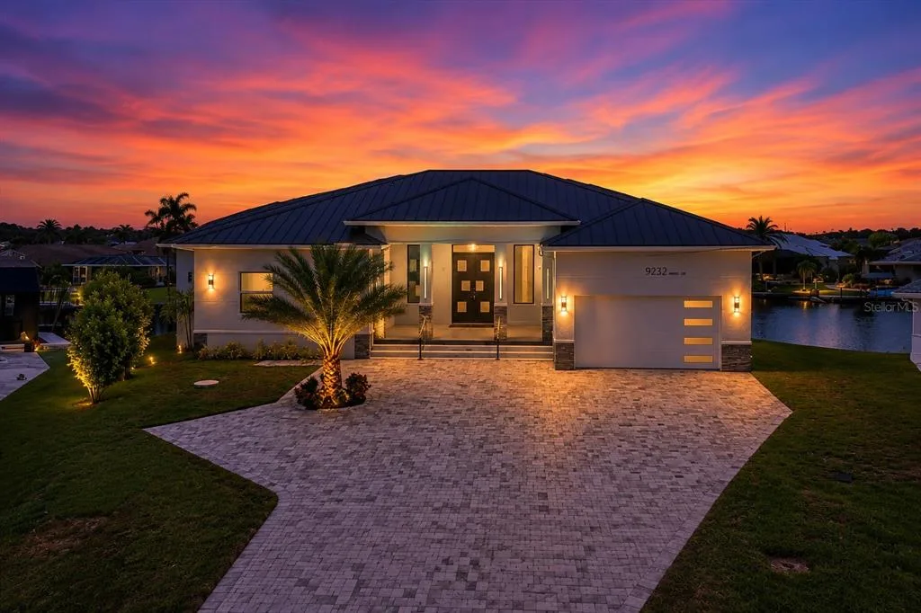 9232 ARRID CIRCLE, PORT CHARLOTTE, FL 33981