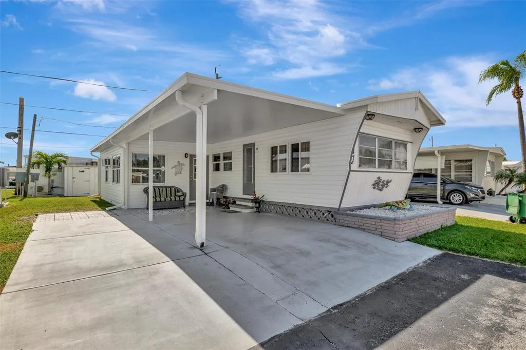 247 PALM LANE, PALMETTO, FL 34221