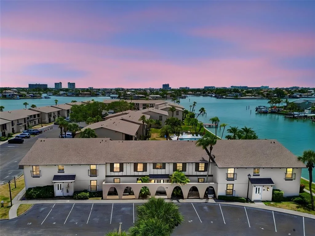 505 PLAZA SEVILLE COURT # 12, TREASURE ISLAND, FL 33706