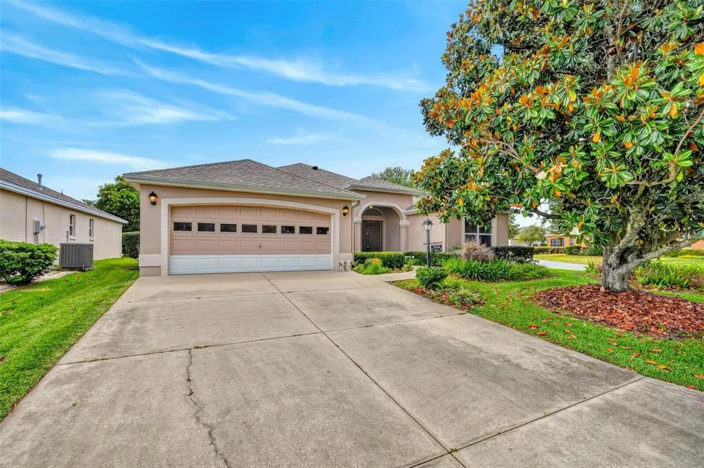 2612 MORVEN PARK WAY, THE VILLAGES, FL 32162