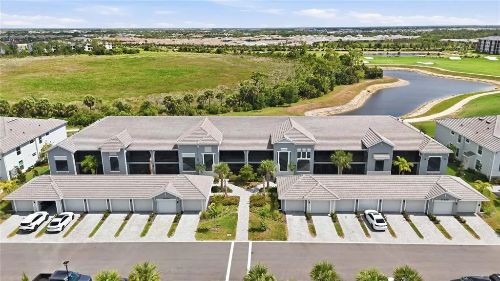17475 OPAL SAND DRIVE # 207, VENICE, FL 34293